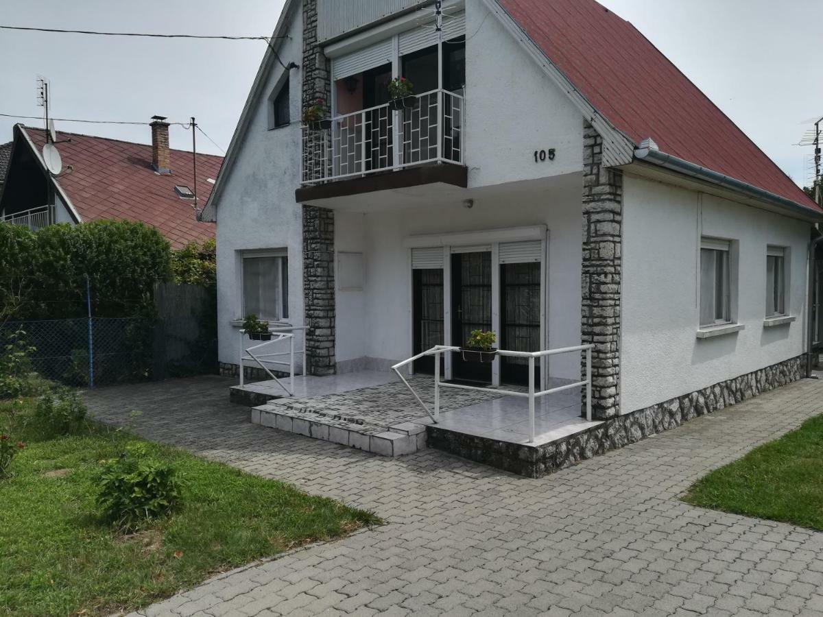 Rakoczi Utcai Nyaralo Villa Balatonlelle Exterior photo